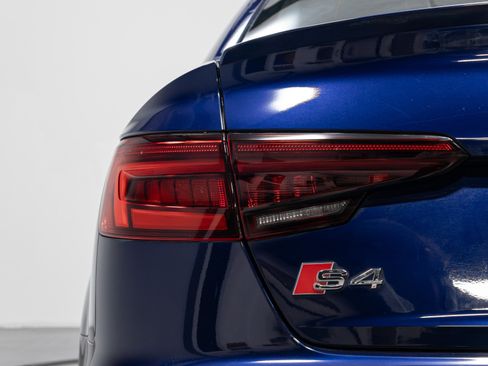 Used 2018 Audi S4 Premium Plus w/ Navigation Package image 36