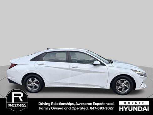Used 2021 Hyundai Elantra SE FWD image 11
