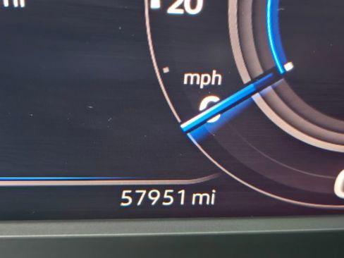 Certified 2020 Volkswagen Tiguan SEL image 27