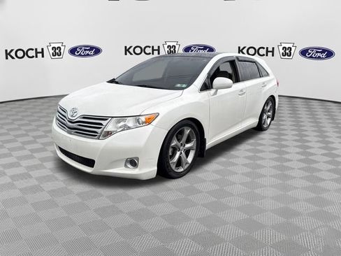 Used 2010 Toyota Venza AWD w/ Comfort Pkg image 3