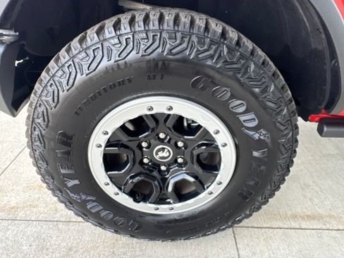 Certified 2024 Ford Bronco Big Bend w/ Sasquatch Package AWD/4WD image 17