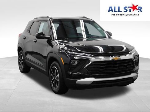Used 2024 Chevrolet TrailBlazer LT w/ Convenience Package image 1