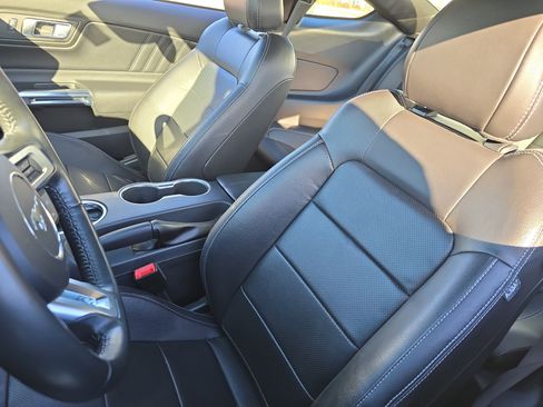 Used 2022 Ford Mustang Premium image 15