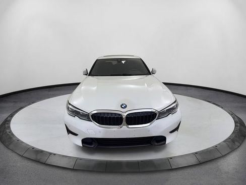 Used 2020 BMW 330i xDrive Sedan w/ Convenience Package AWD/4WD image 2