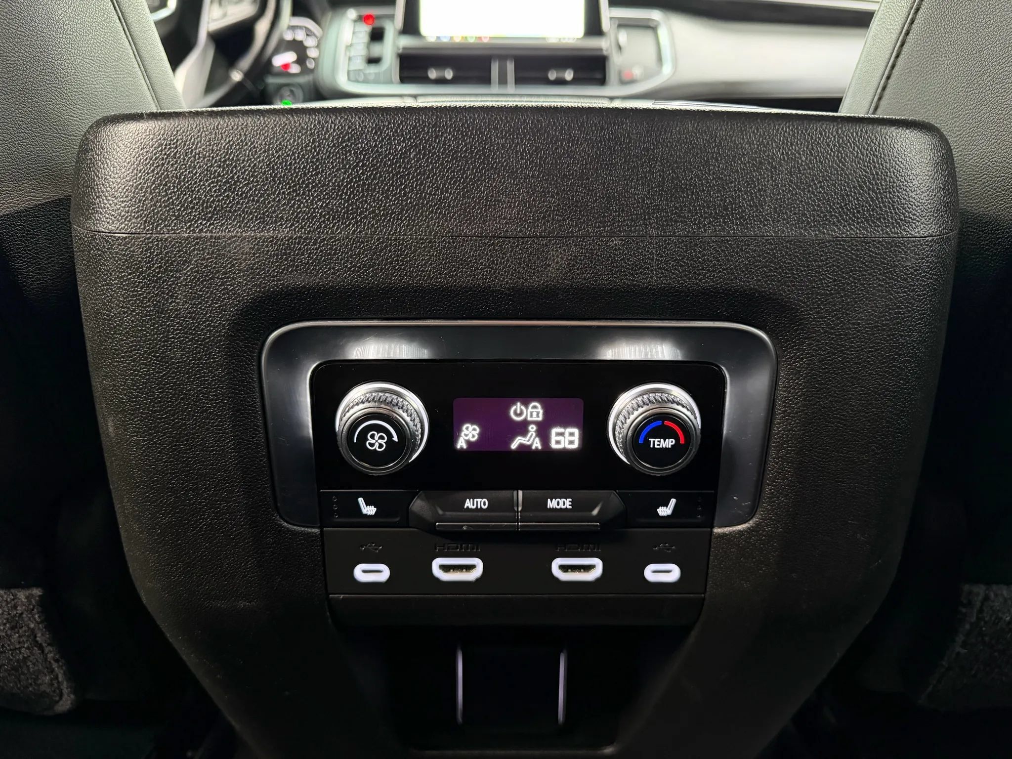 Used 2021 GMC Yukon SLT w/ Rear Media and Nav Package AWD/4WD image 19
