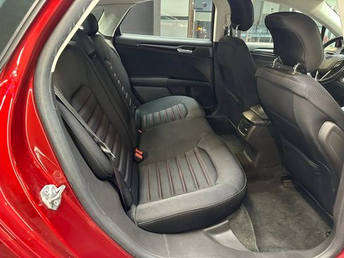 Used 2014 Ford Fusion SE FWD image 29