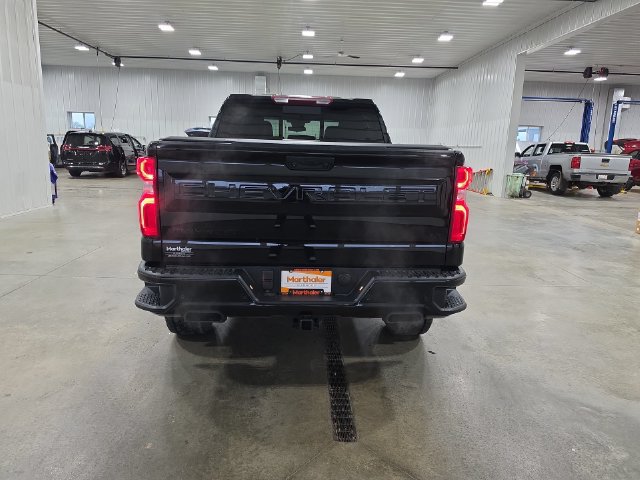 Used 2025 Chevrolet Silverado 1500 LT Trail Boss w/ LT Trail Boss Premium Package AWD/4WD image 7