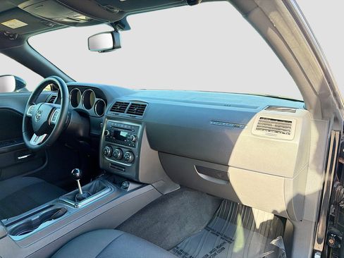 Used 2012 Dodge Challenger R/T image 14