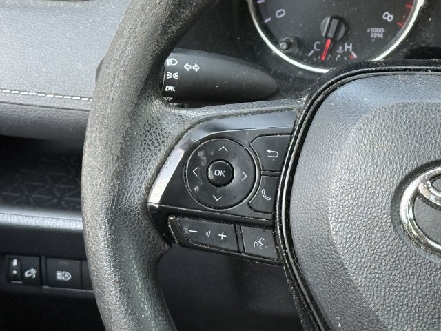 Used 2020 Toyota RAV4 LE FWD image 13