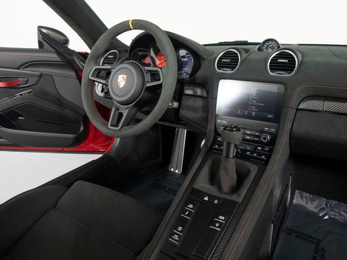 Certified 2025 Porsche 718 Boxster Spyder RS RWD image 36