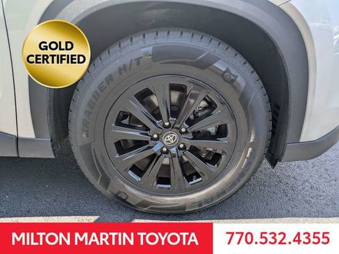 Certified 2024 Toyota Grand Highlander AWD image 11