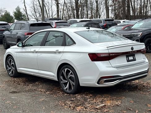 New 2026 Volkswagen Jetta SEL image 4