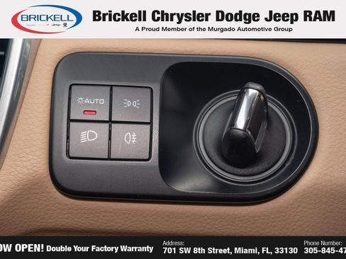 Used 2022 Porsche Cayenne Platinum Edition AWD/4WD image 27
