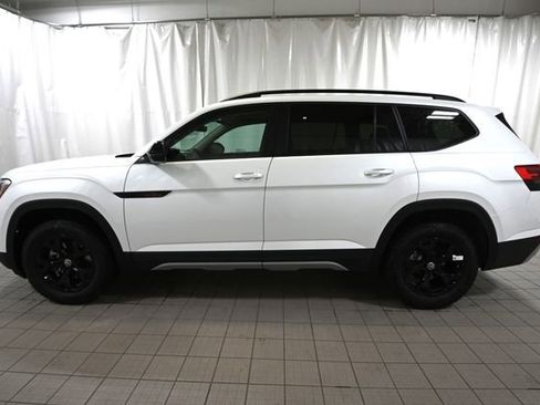 New 2026 Volkswagen Atlas Peak Edition AWD/4WD image 10