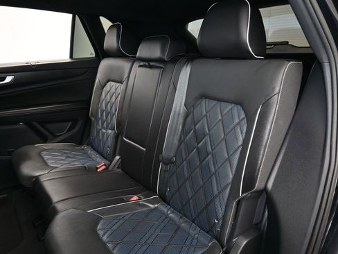 Used 2024 Volkswagen Atlas Cross Sport SEL Premium R-Line image 34