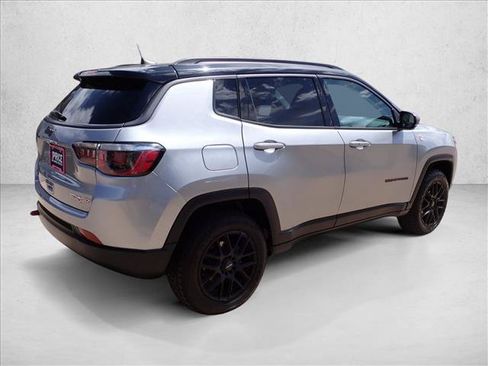 Used 2019 Jeep Compass Trailhawk AWD/4WD image 4