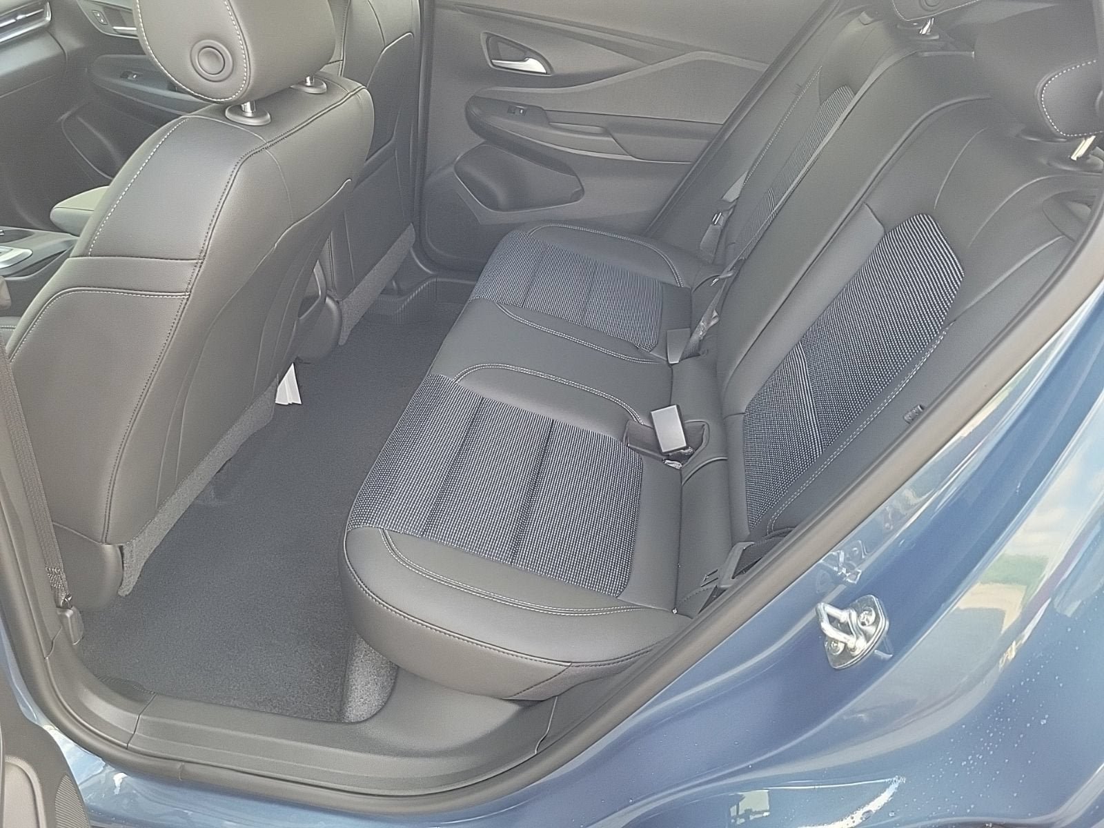 New 2026 Buick Envista Sport Touring w/ Convenience I Package FWD image 10