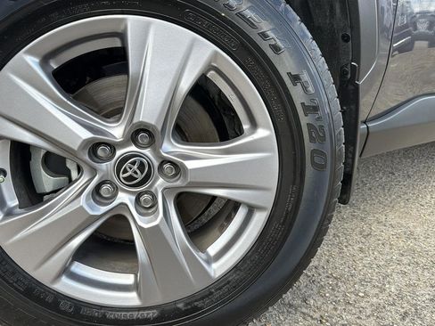 Used 2025 Toyota RAV4 XLE w/ Convenience Package image 9