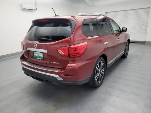 Used 2017 Nissan Pathfinder Platinum w/ Family Entertainment Package FWD image 9