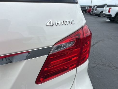 Used 2014 Mercedes-Benz GL 550 4MATIC image 12
