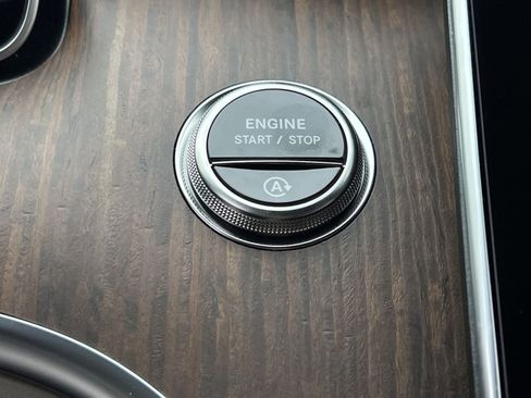 New 2026 Mercedes-Benz C 300 4MATIC Sedan image 38