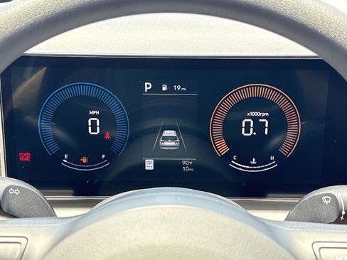 New 2025 Hyundai Tucson SEL image 18