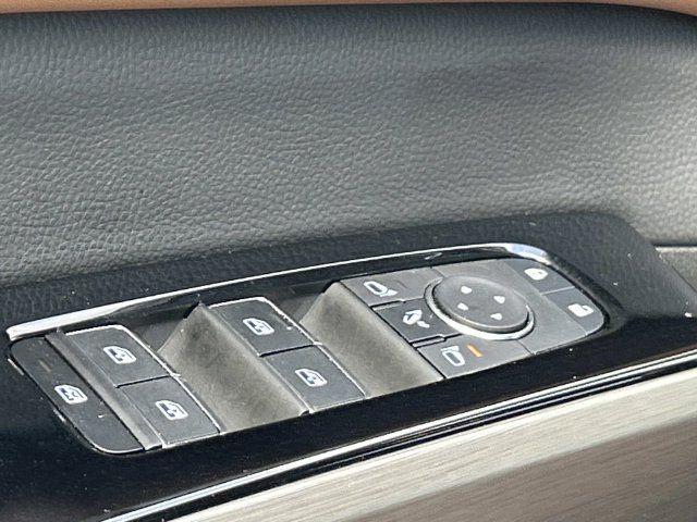 Used 2024 Nissan Pathfinder Platinum w/ Cargo Package AWD/4WD image 16