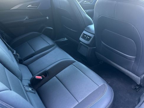 Used 2025 Chevrolet Equinox EV LT w/ Convenience Package image 19