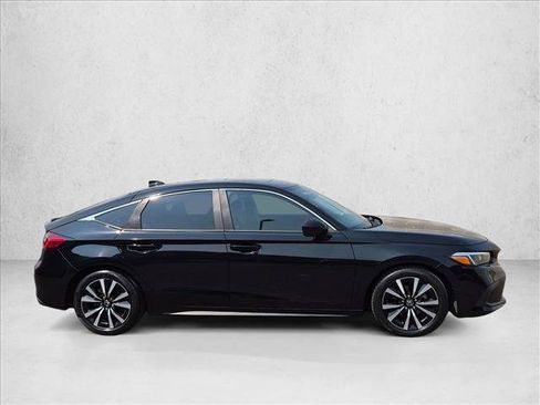 Used 2024 Honda Civic EX-L image 4