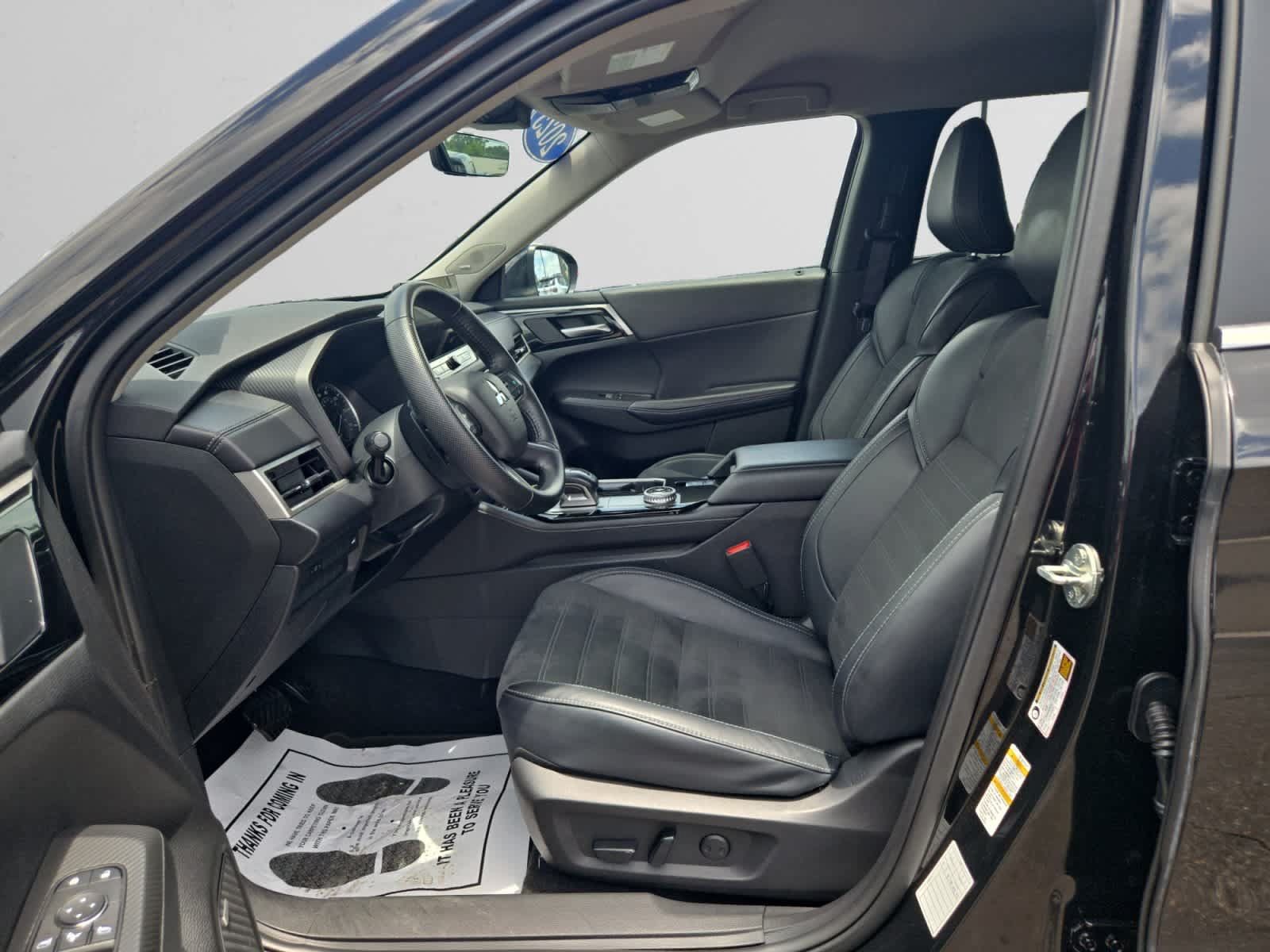 Used 2025 Mitsubishi Outlander SE AWD/4WD image 9