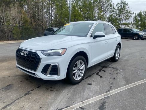 Used 2023 Audi Q5 2.0T Premium w/ Convenience Package image 7