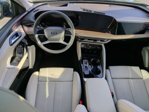 New 2025 Audi Q5 Prestige image 17