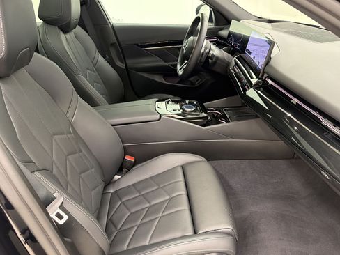 Used 2026 BMW 530i xDrive AWD/4WD image 23