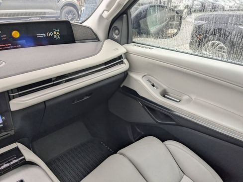 Certified 2025 Lincoln Navigator Reserve image 20