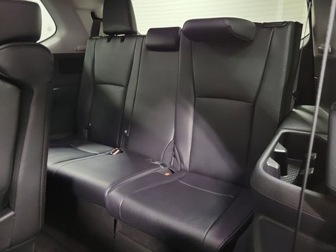Used 2025 Toyota Grand Highlander AWD image 25