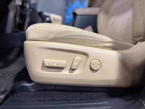 Used 2016 Toyota 4Runner SR5 image 19