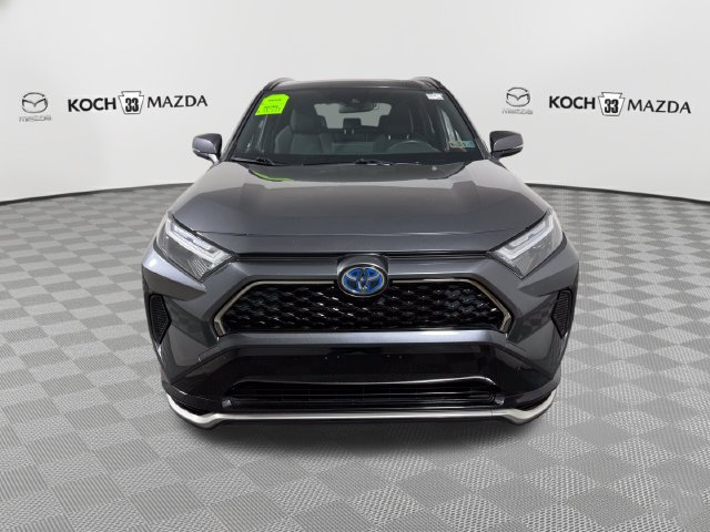 Used 2022 Toyota RAV4 SE w/ Weather & Moonroof Package AWD/4WD image 2