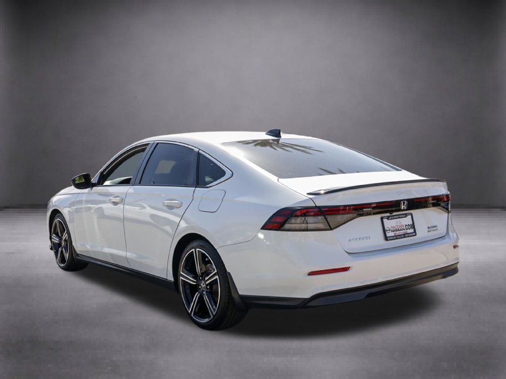 Used 2024 Honda Accord Sport image 7