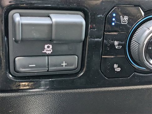 Used 2024 Chevrolet Silverado 1500 High Country image 24