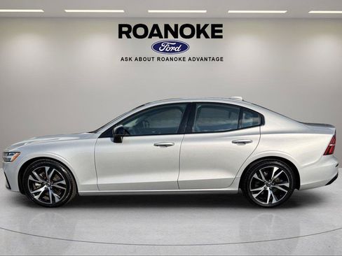Used 2024 Volvo S60 B5 Core FWD image 19