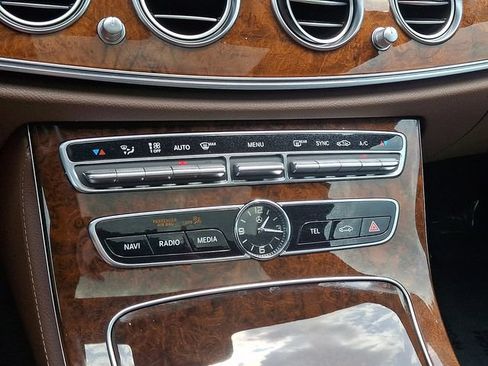 Used 2020 Mercedes-Benz E 450 4MATIC Wagon image 19