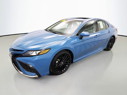 Used 2024 Toyota Camry XSE w/ Navigation Package FWD image 3