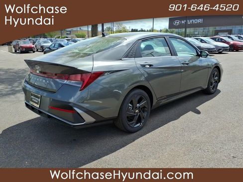New 2026 Hyundai Elantra SEL Sport Premium FWD image 5