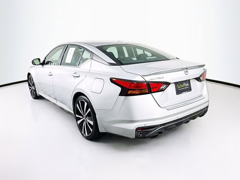 Used 2021 Nissan Altima 2.5 SR w/ SR Premium Package image 5