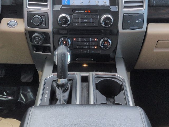 Used 2016 Ford F150 Lariat w/ Equipment Group 502A Luxury AWD/4WD image 19