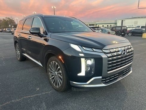 Used 2024 Hyundai Palisade Calligraphy image 6