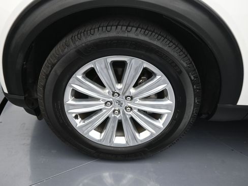 Used 2021 Ford Explorer King Ranch w/ Premium Technology Package image 10