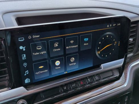 Used 2024 Chevrolet Silverado 2500 LT image 25