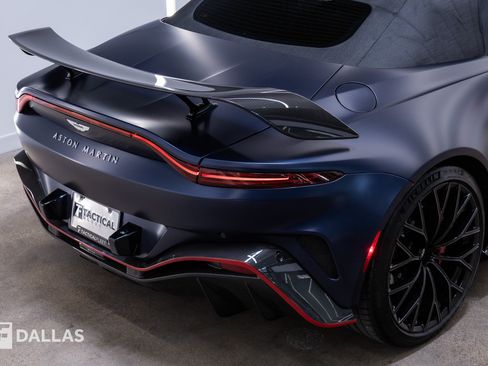 Used 2023 Aston Martin V12 Vantage Roadster RWD image 19