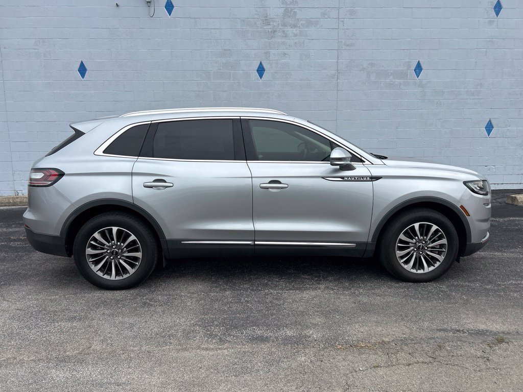 Used 2022 Lincoln Nautilus FWD w/ Premium Package image 1